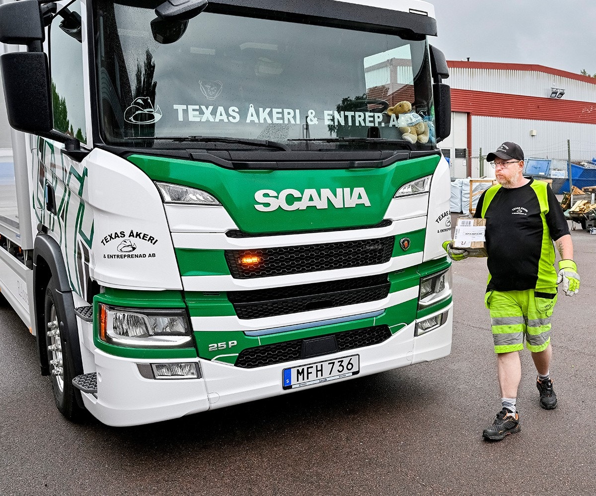 Leverans med Scania ellastbil