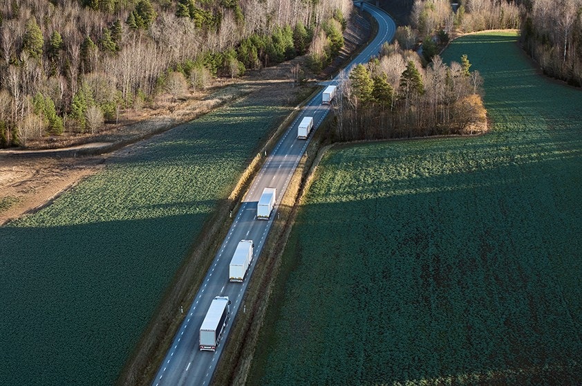 Mixed truck fleet on route