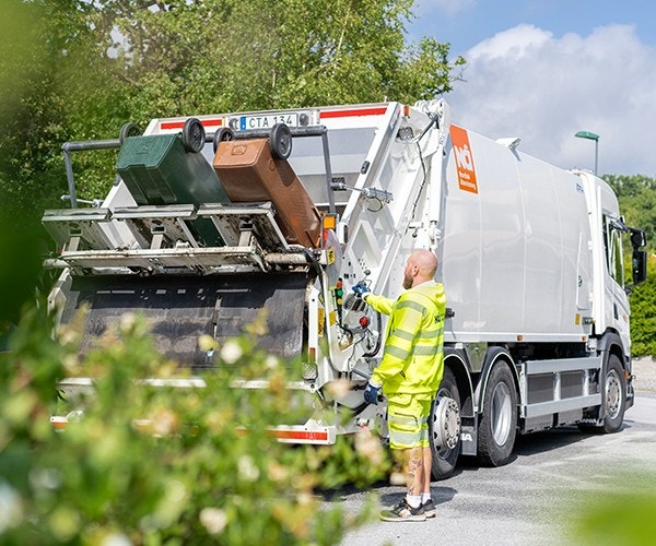 Soplastbil i bostadsområde