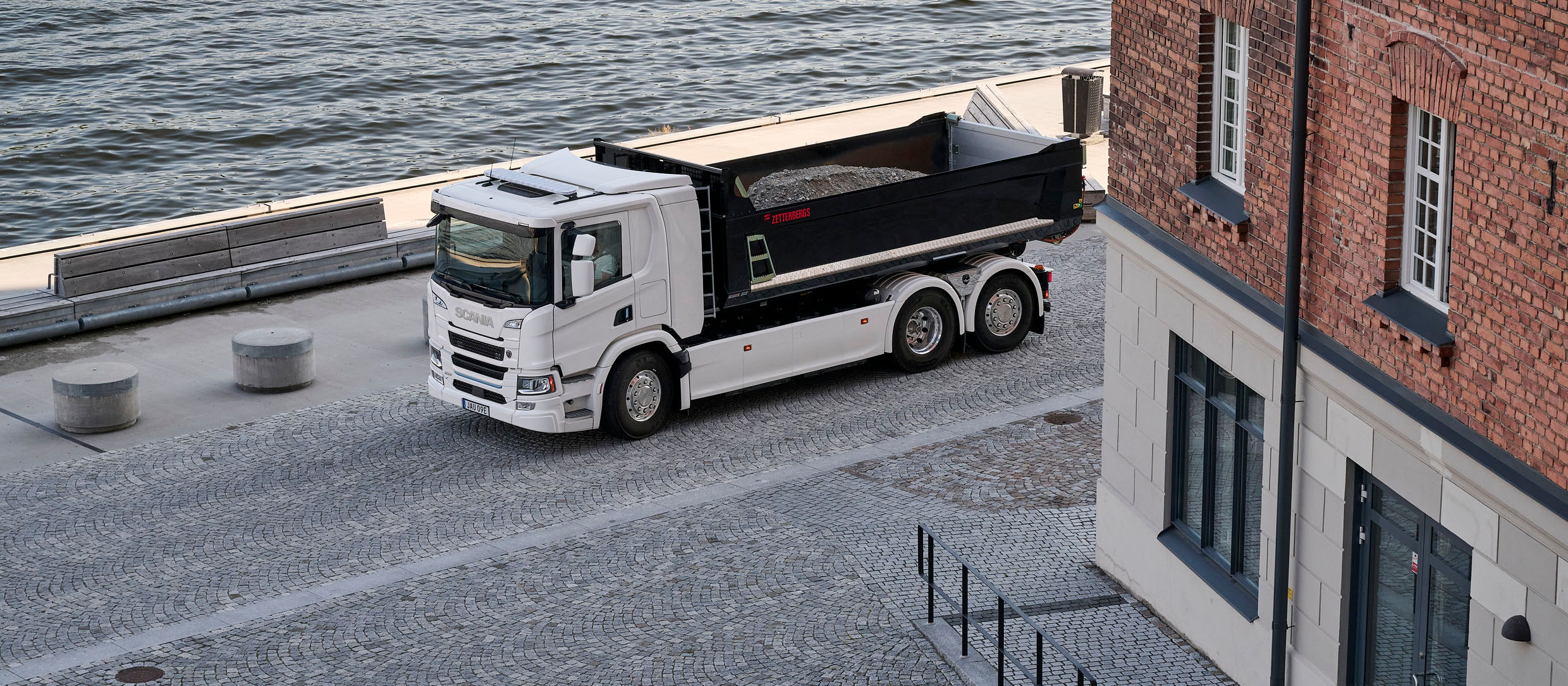 https://www.scania.com/content/dam/group/about-us/innovation/technology/electrification/electrification-scania-22157-026.jpg