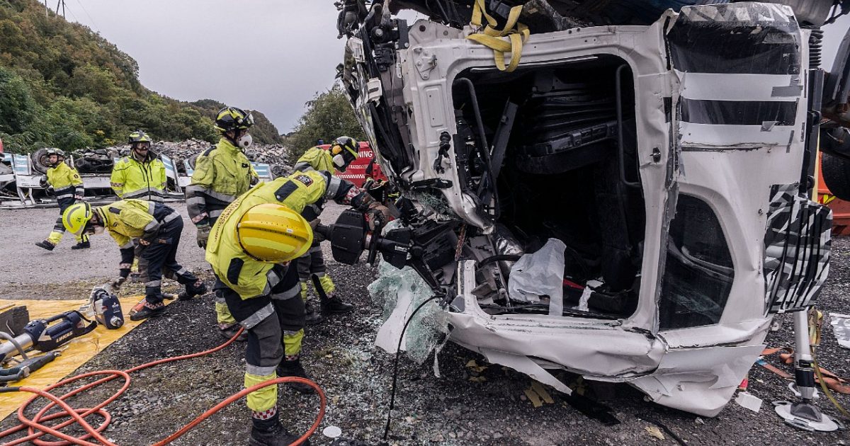 Using Scania cabs in heavy vehicle rescue training