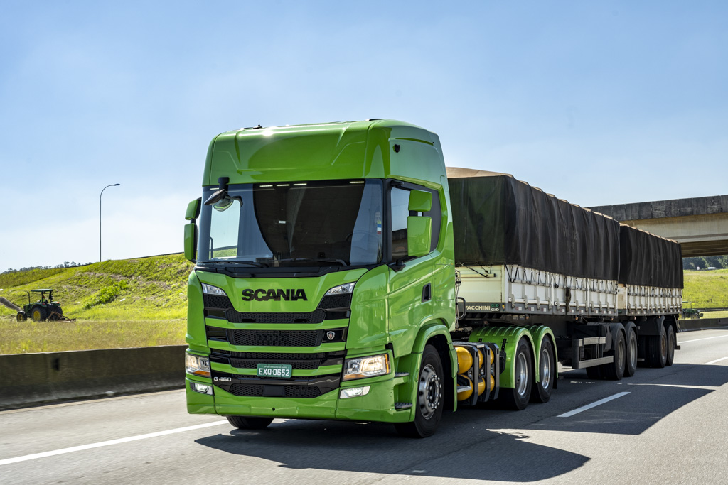 Scania lança caminhão 460cv a gás e eleva patamar do transporte sustentável no Brasil