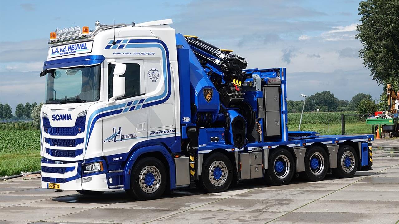 Van Den Heuvel Zet Bijzondere Scania 540S 10x4*6 Op De Weg | Scania ...