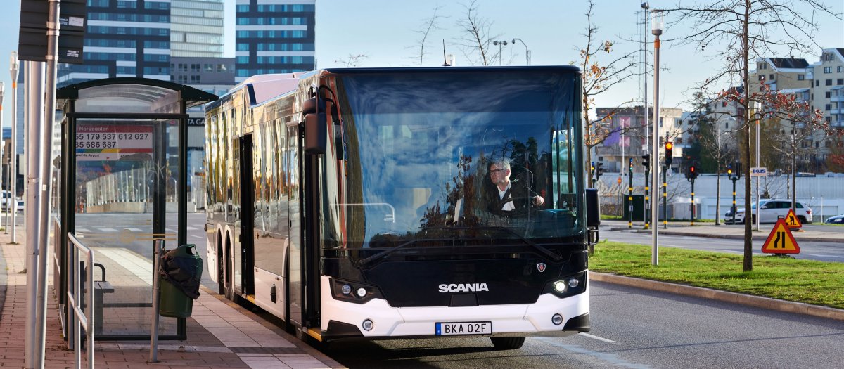 Scania’s new powertrain improves fuel consumption in city buses ...