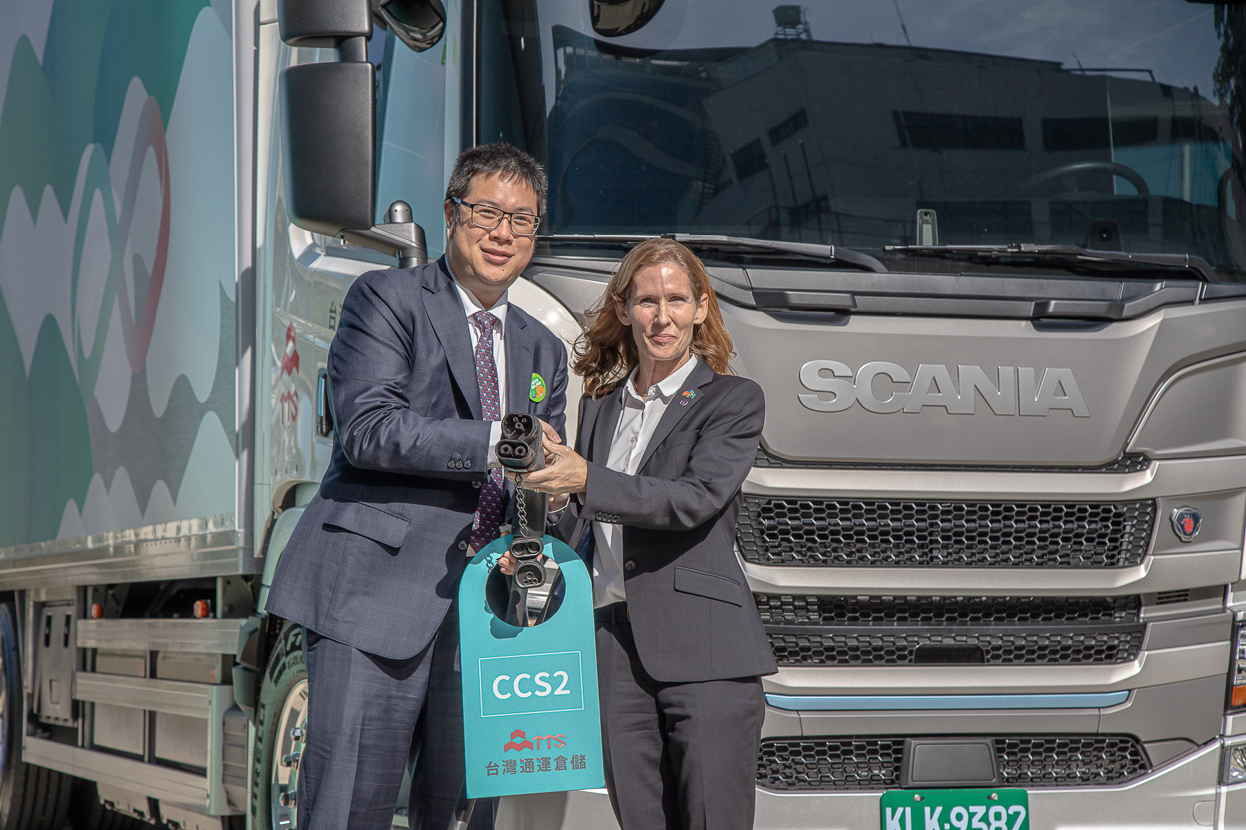 SCANIA 交付台灣通運26噸電動大貨車| Scania 台灣