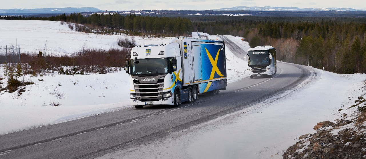 Scania Interlink and Scania R 500 6x2 Highline for Swedish cross-country ski team.